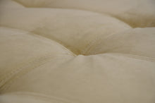 Canapea extensibila Velvet, 3 locuri, peste 100 culori disponibile, dimensiune pe comanda de la 210x95cm